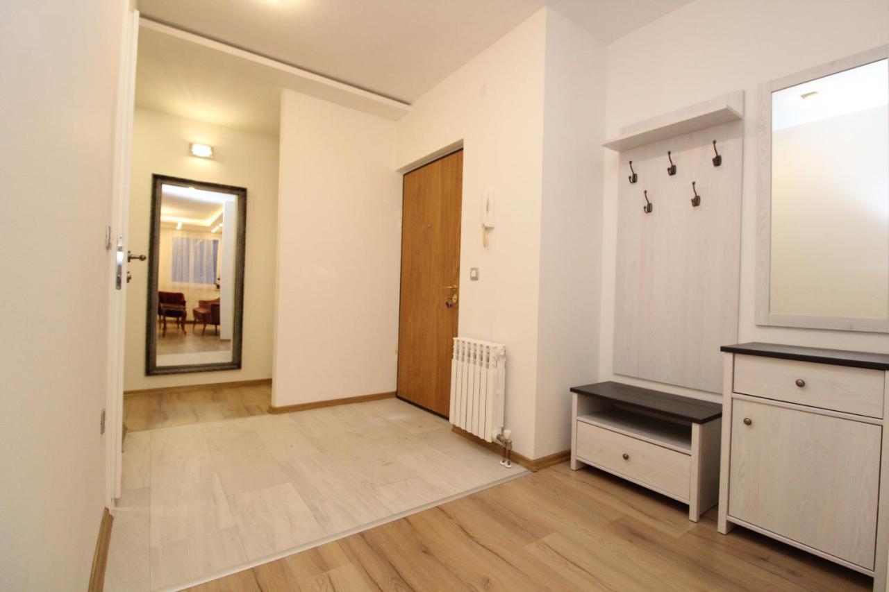 Apartman Centar Sa Sigurnim Parkingom SJJ Exterior photo