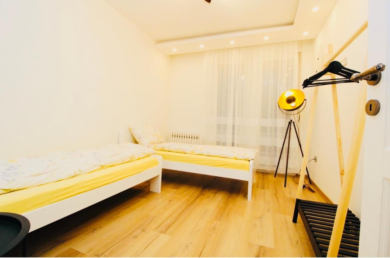 Apartman Centar Sa Sigurnim Parkingom SJJ Exterior photo