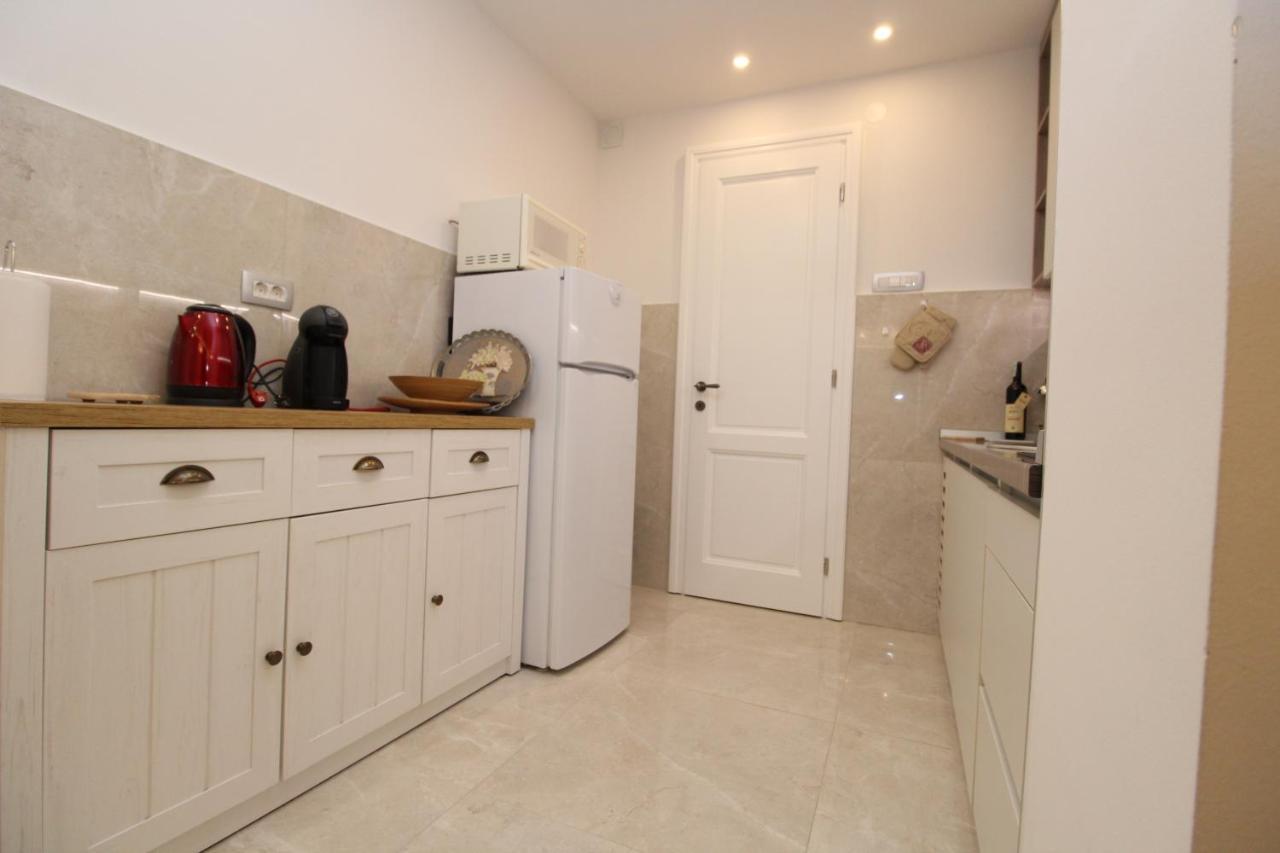 Apartman Centar Sa Sigurnim Parkingom SJJ Exterior photo